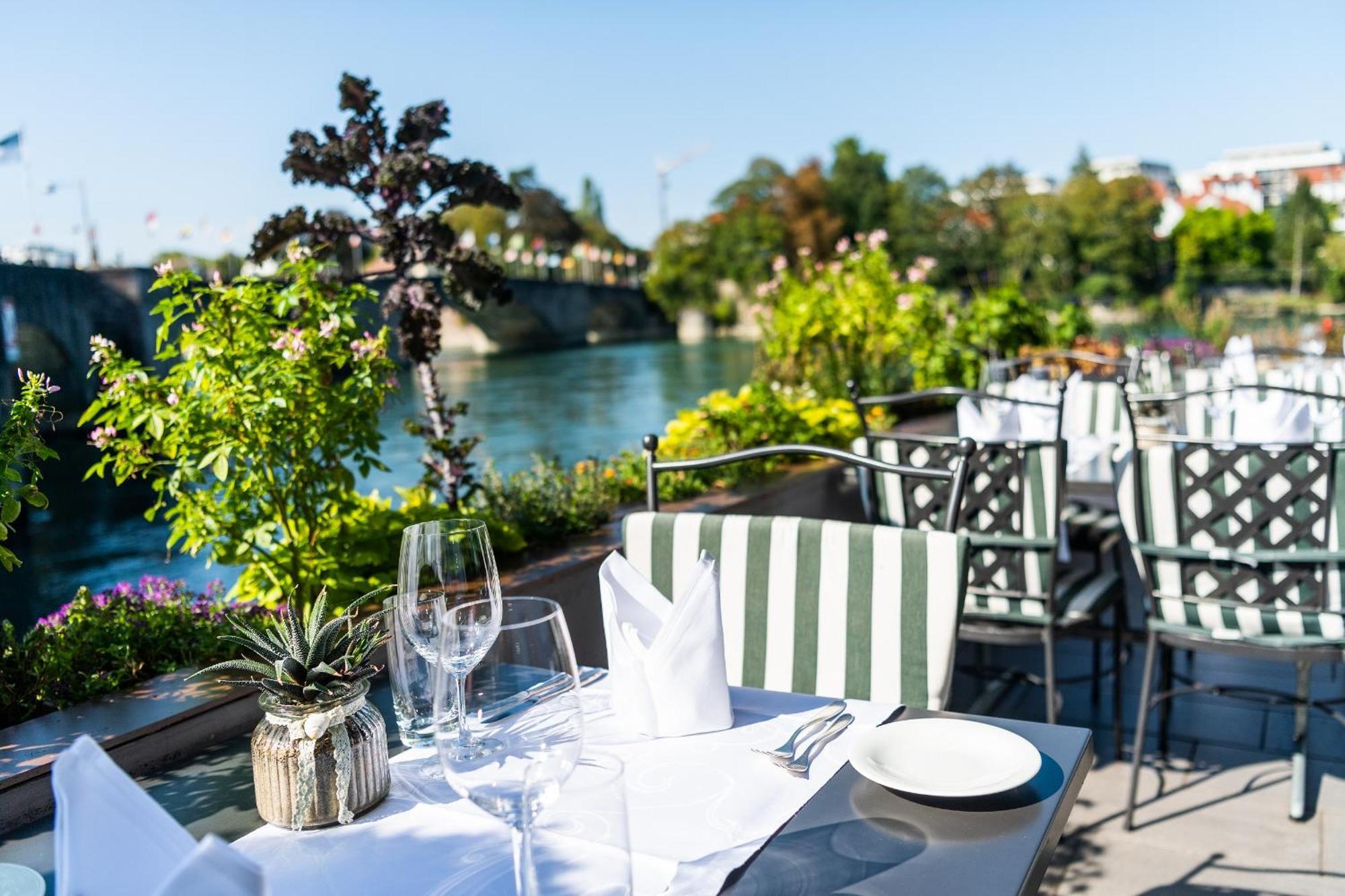 Hotel Schiff Am Rhein Rheinfelden Exterior foto